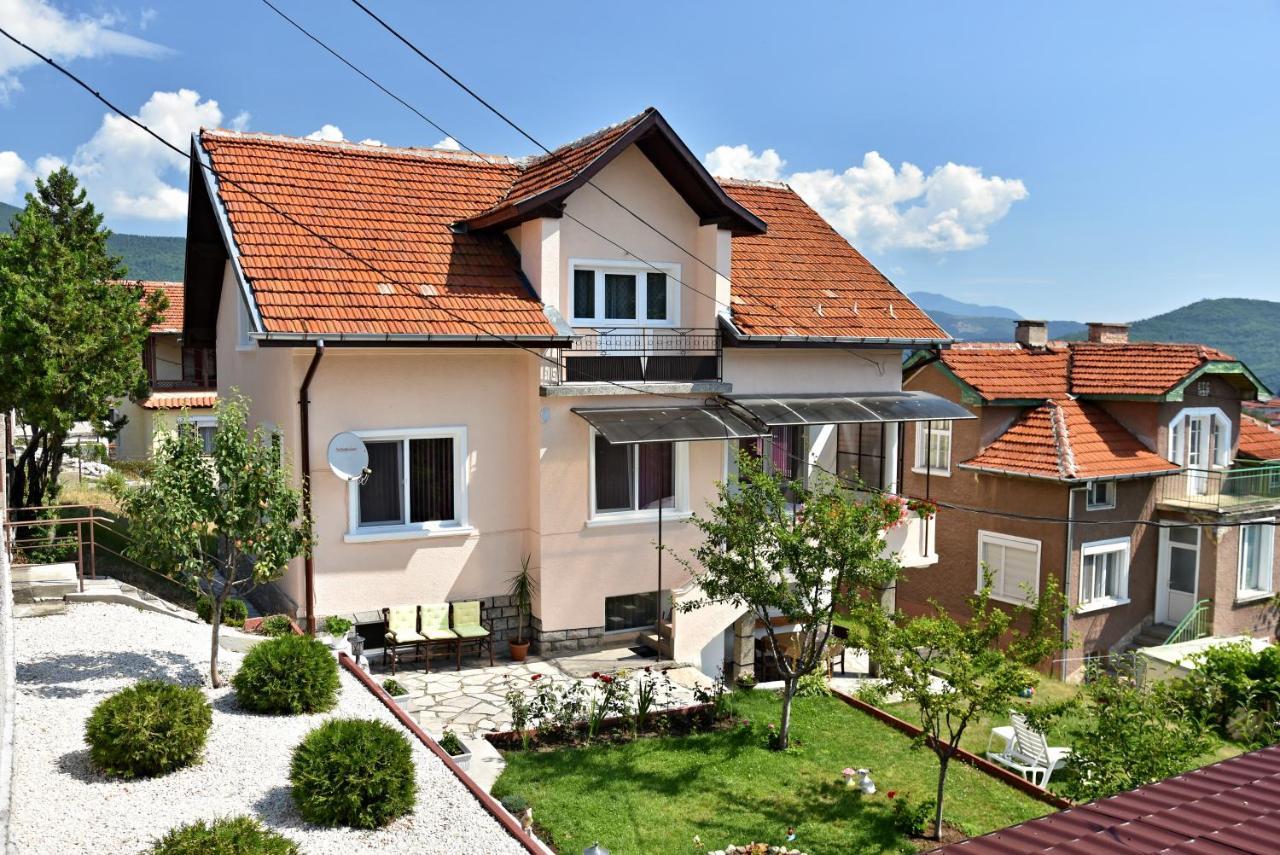 Saint Maria Guest House Velingrad Extérieur photo